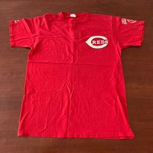 Cincinnati Reds Men’s Medium T-Shirt